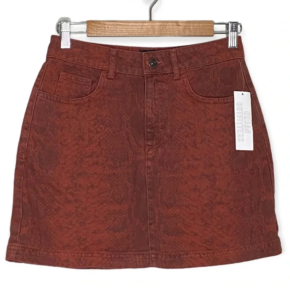 ✨NWT Urban Outfitters BDG Burnt Orange Snakeskin Mini Skirt Women's Size Small